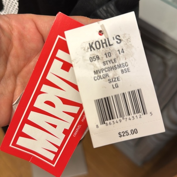 Marvel NWT Large The Punisher Show No Mercy with Skull Black Tee Shirt - Picture 3 of 5